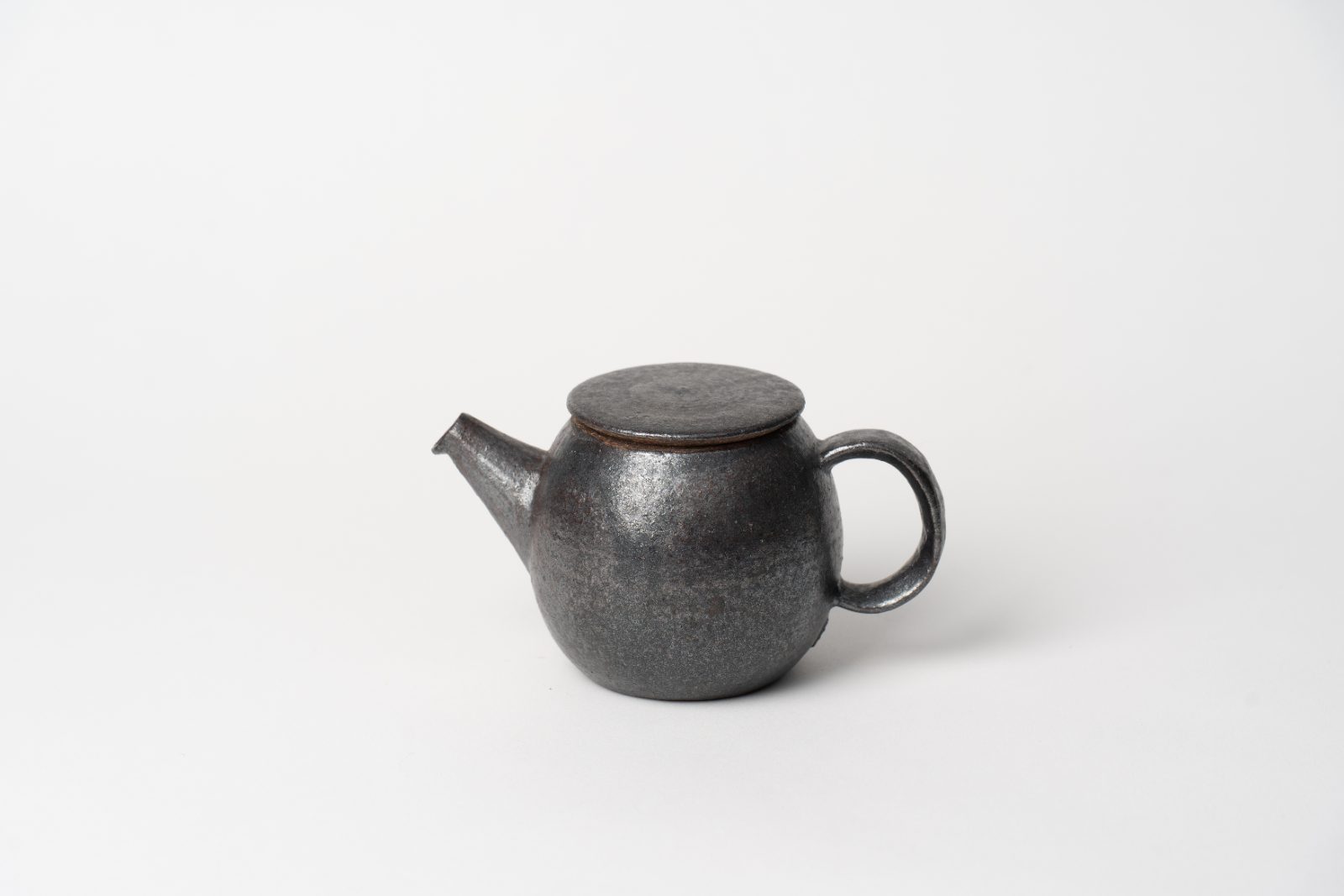 黑色日式作家茶壺