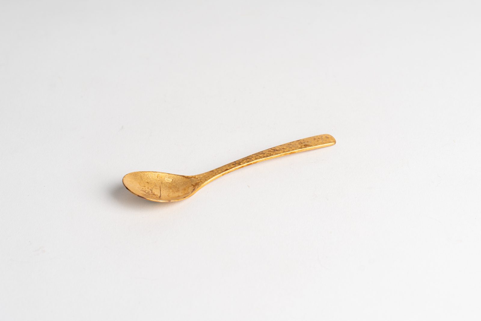 金色手打點心匙